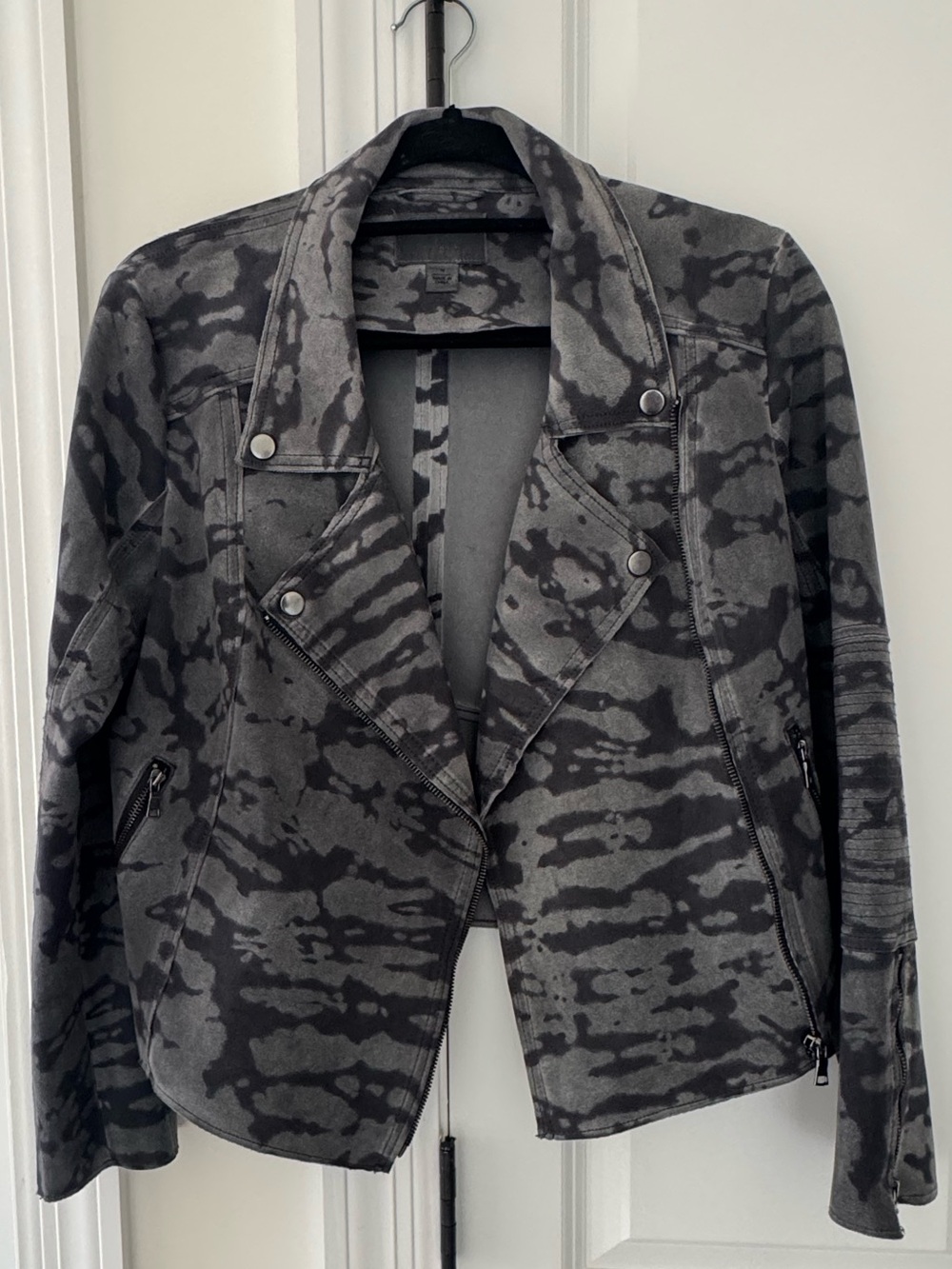 Marrakech Gray and Black Jacket size Medium